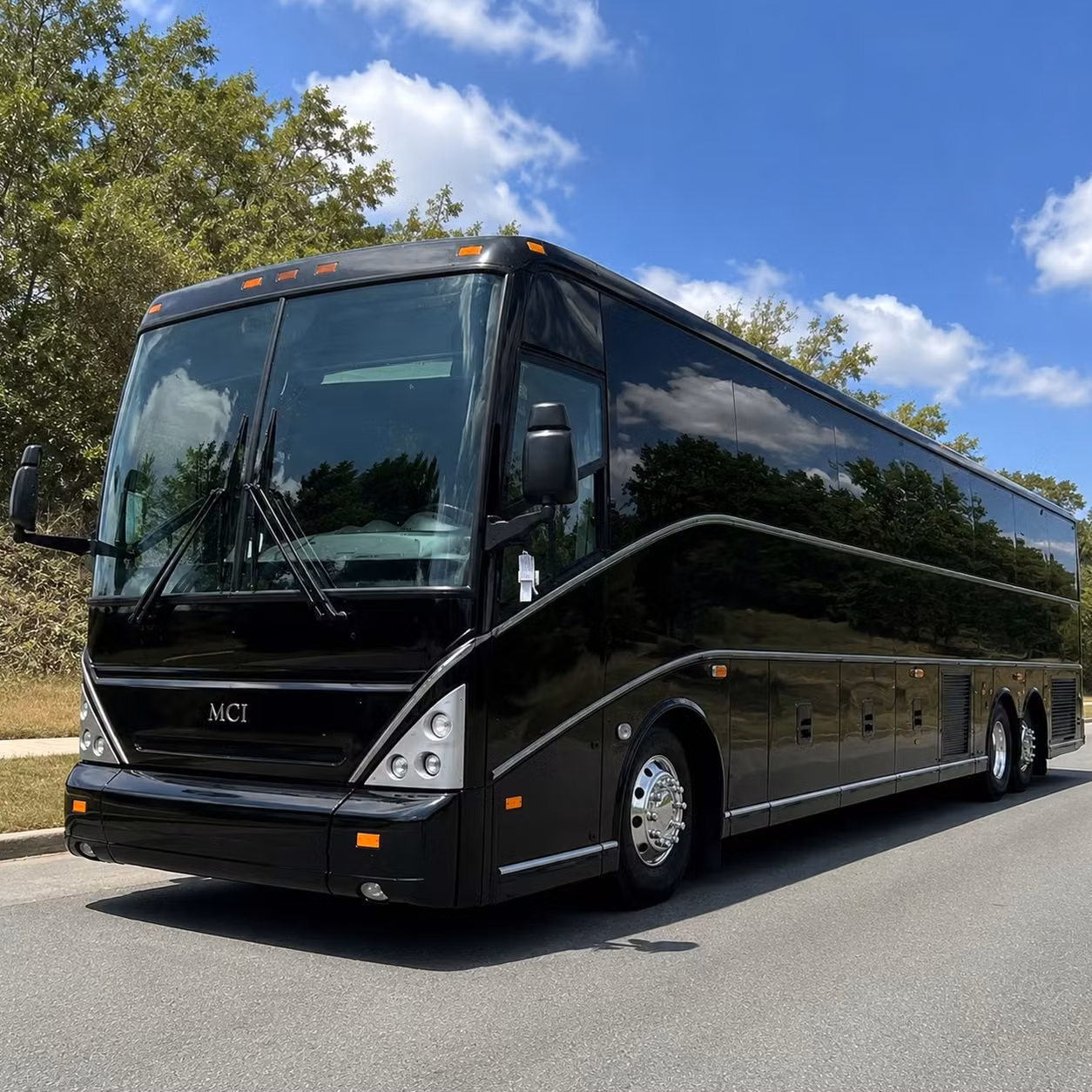 cedar rapids charter bus rental fleet