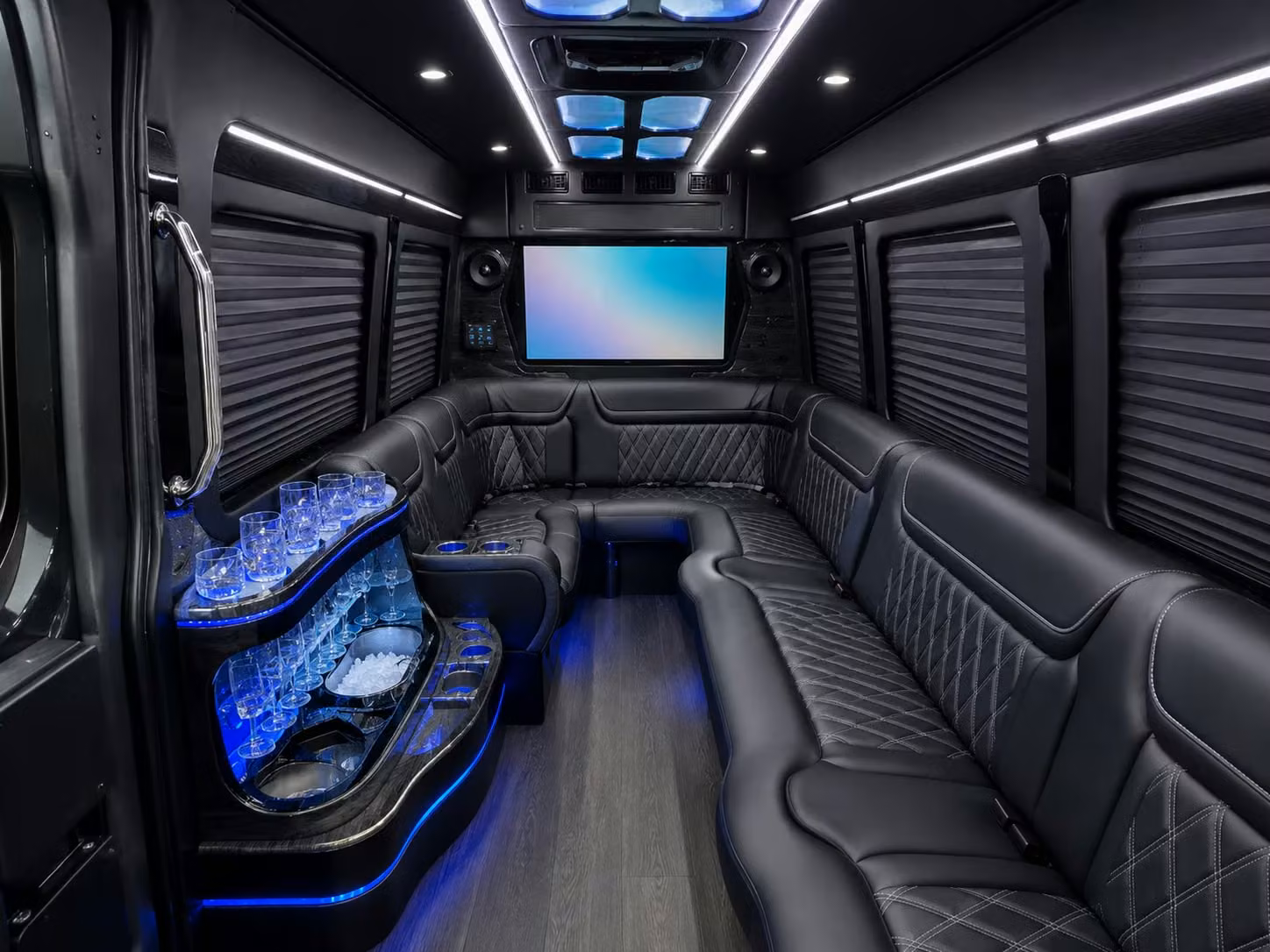 coachbuscedarrapids com is the go to for cedar rapids school and field trip transportation