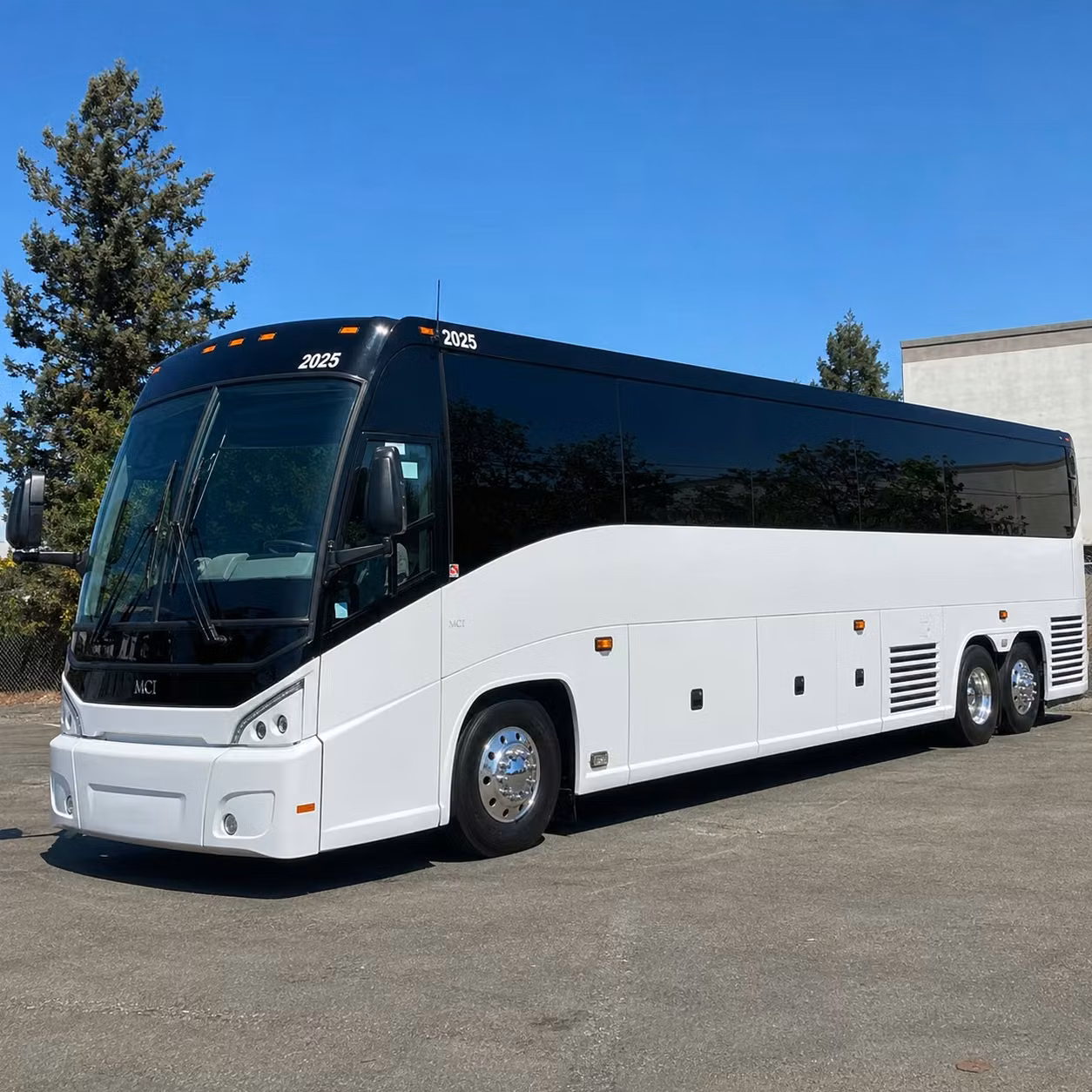 long distance concert bus rentals from cedar rapids to des moines iowa city and beyond