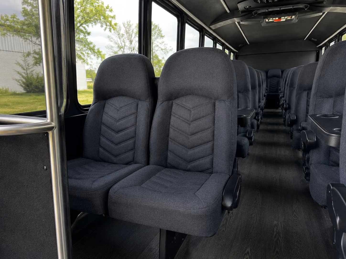 minibus rentals in cedar rapids for smaller prom groups who want the private experience