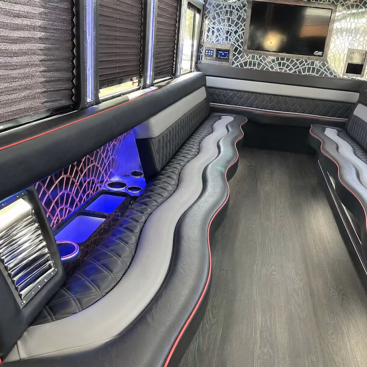 party bus rentals for cedar rapids concerts and festival weekends